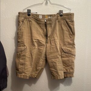 Carhartt Tan Cargo Shorts with Sturdy Cotton and Belt Loops